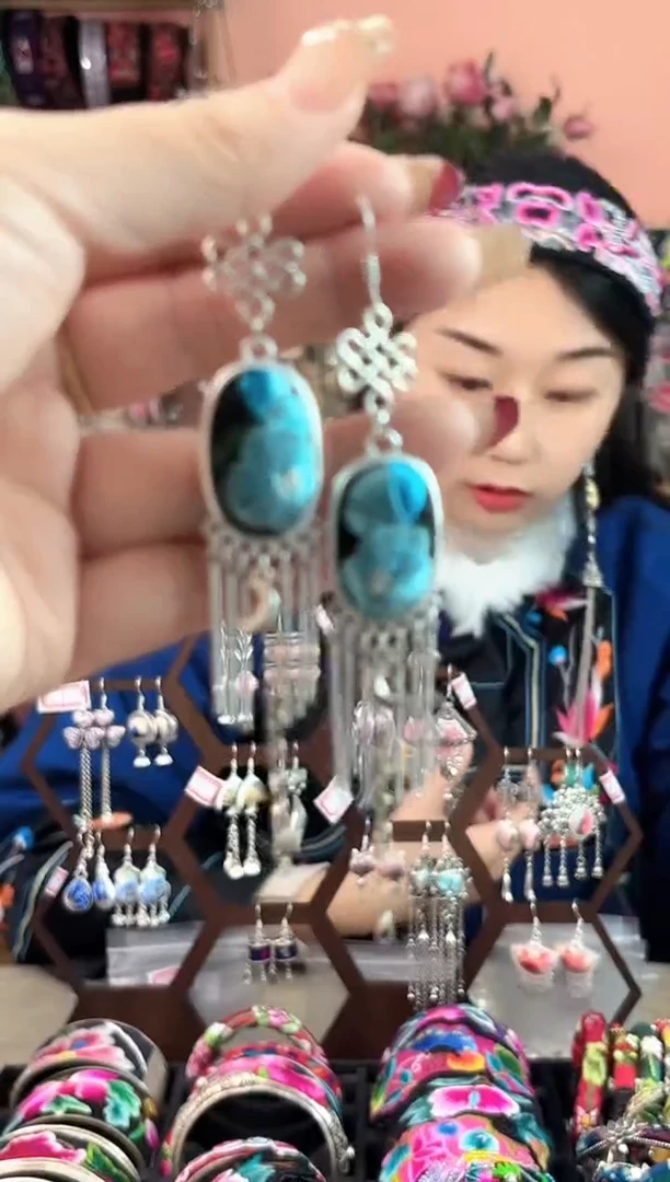 艺枝独绣手工饰品101