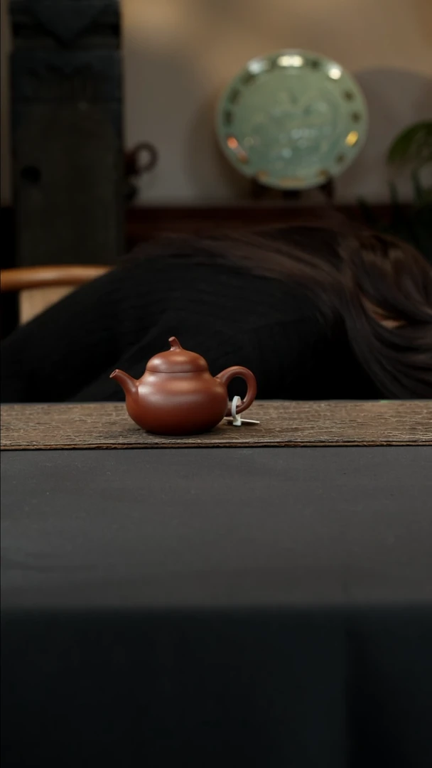 【闪购商品】紫砂茶壶梨瓜壶清水泥170cc
