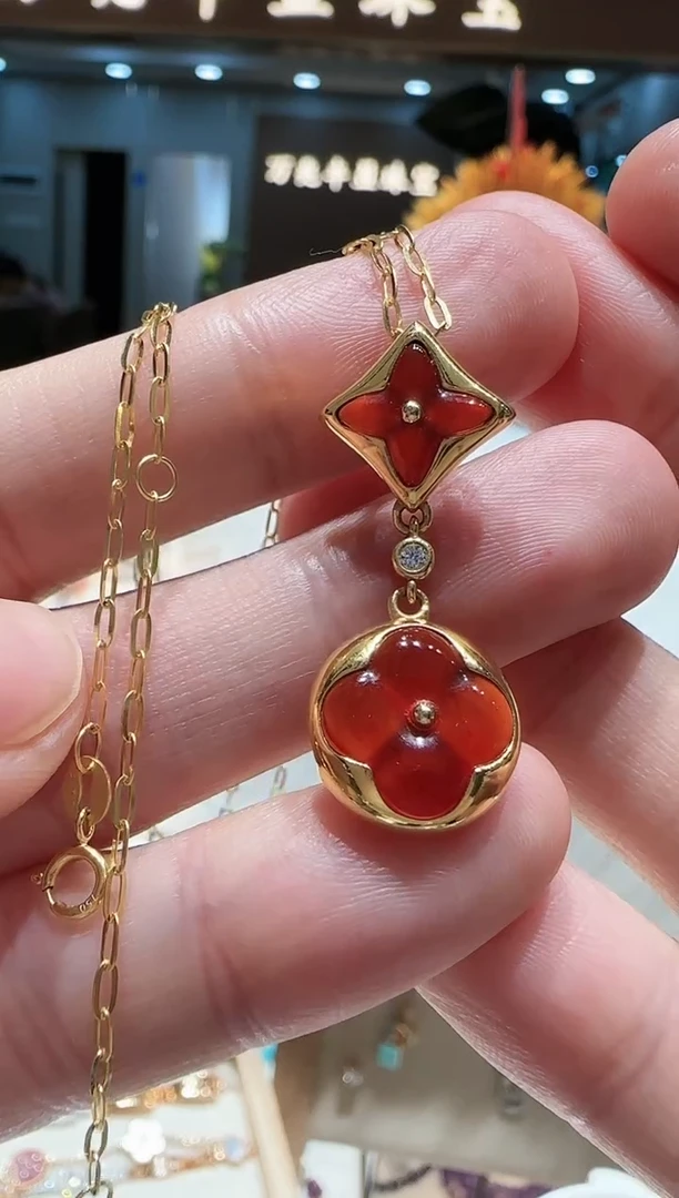 【闪购商品】玛瑙/玉髓项链18K金镶嵌项链