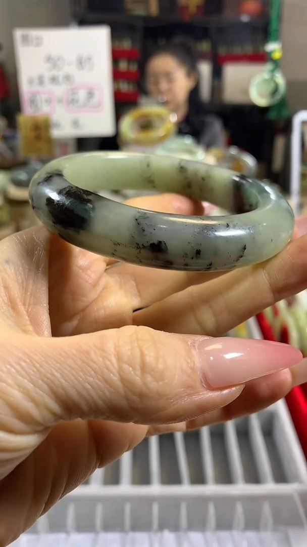 未镶嵌岫玉手镯15 58+ 包容