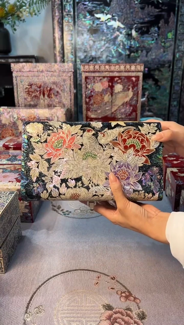 黑金鲍全满螺·弘贝雅螺钿漆器文化馆