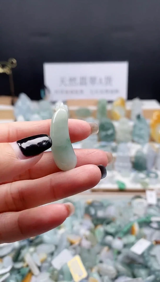翡翠未镶嵌吊坠(不含链)15福瓜