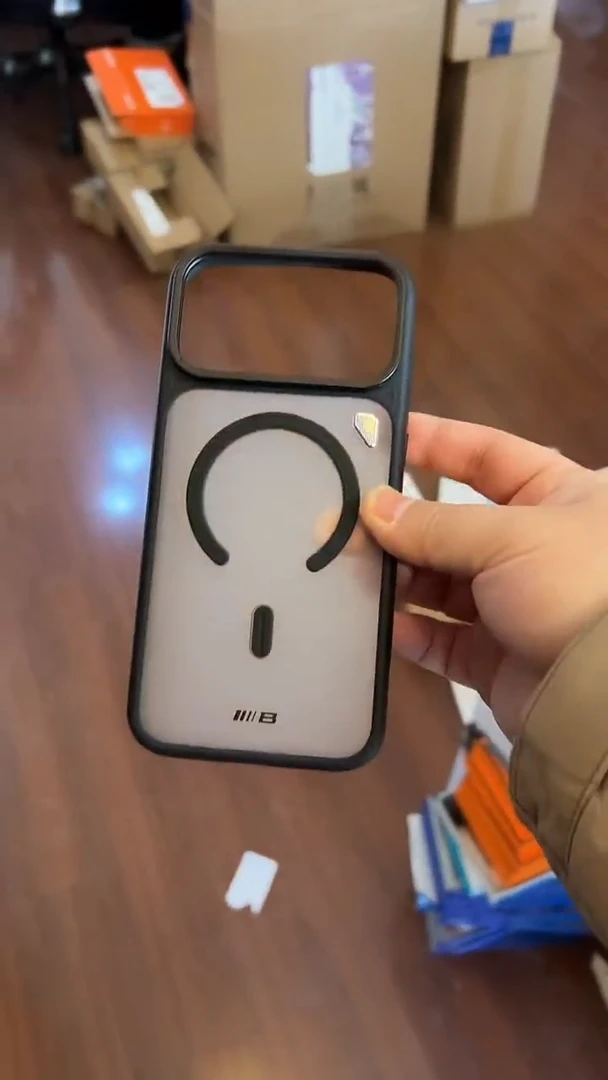 隐沙肤感黑色适用iPhone17pro