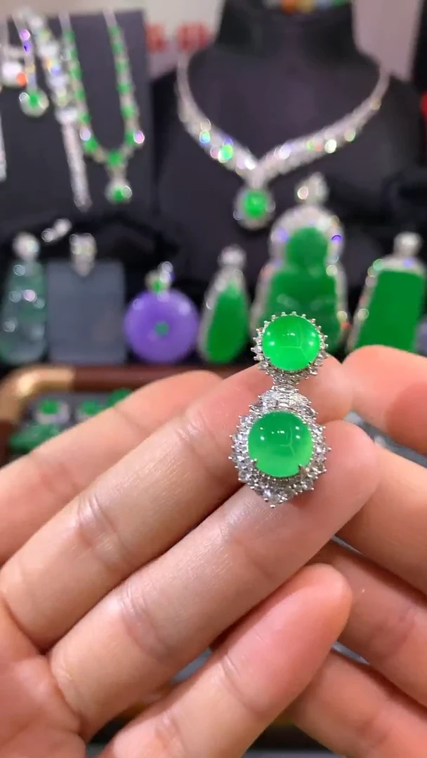 吊坠(不含链)18K金镶嵌翡翠吊坠