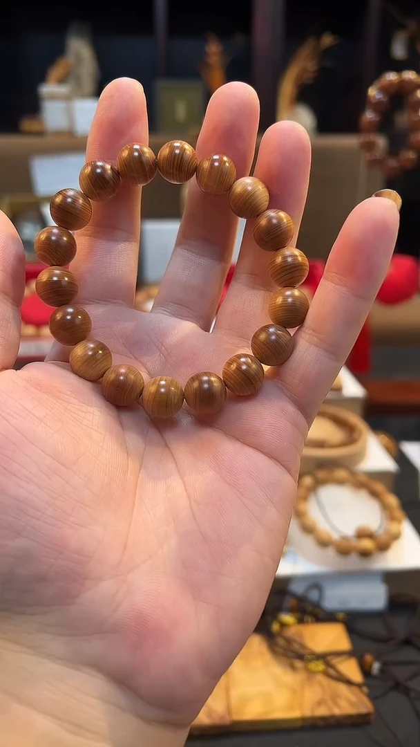 12黑油精品圆珠太行