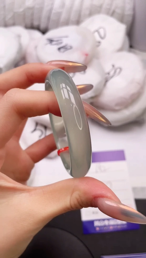 【闪购商品】石英质玉手镯未镶嵌24L162-52