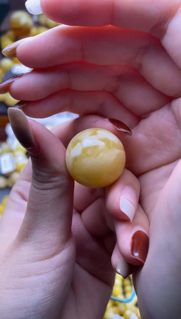 【闪购商品】琥珀裸石未镶嵌大小姐珠宝65