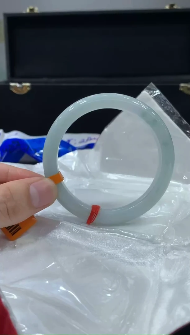 未镶嵌手镯翡翠翡翠手镯