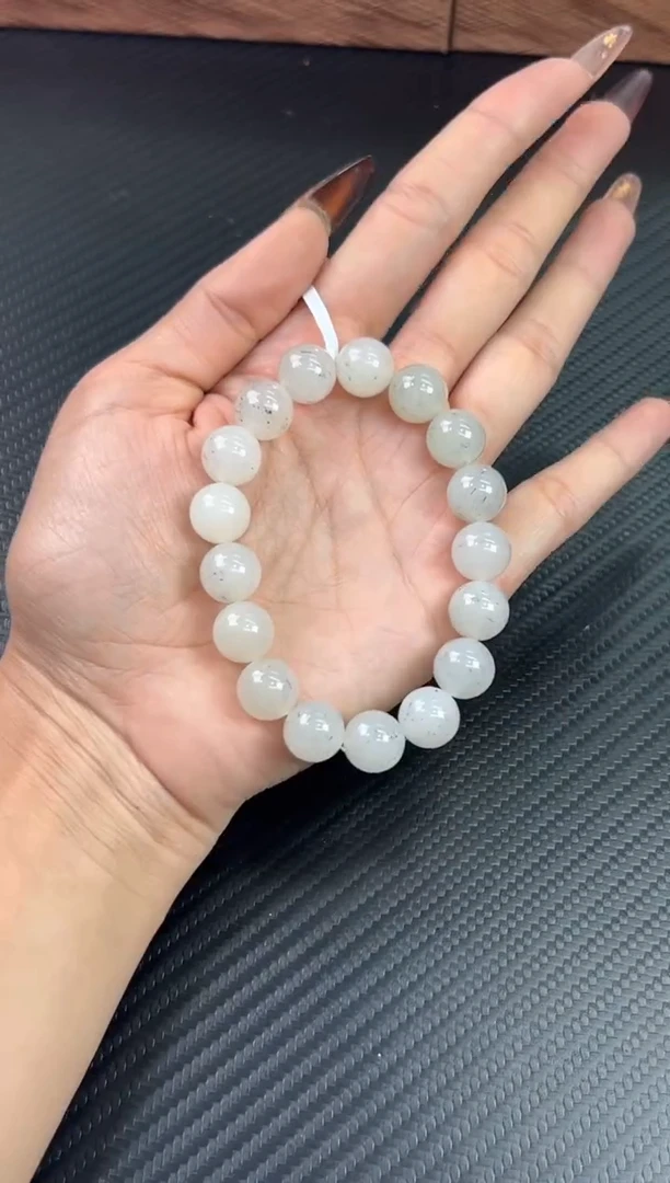 未镶嵌手串和田玉黑山微色差卡12M