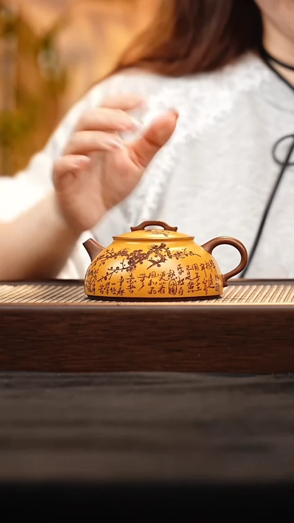 茶壶紫砂J桥扭半月 紫泥