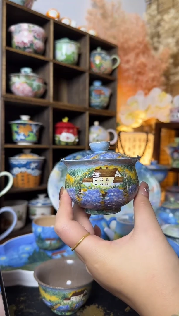 石一薰衣草花口盖碗