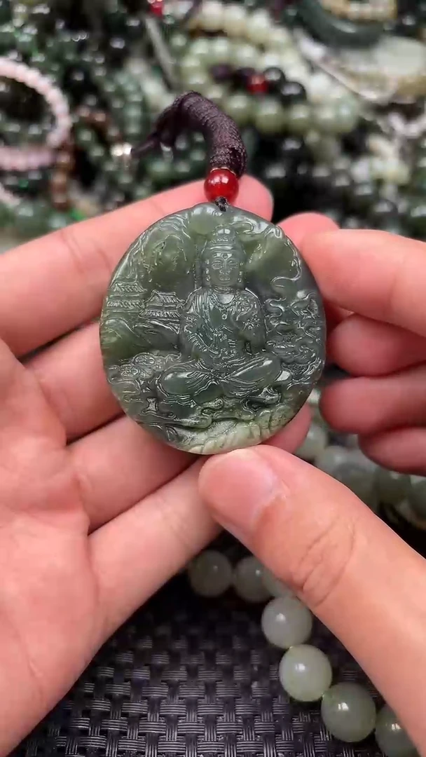 颈饰未镶嵌和田玉1
