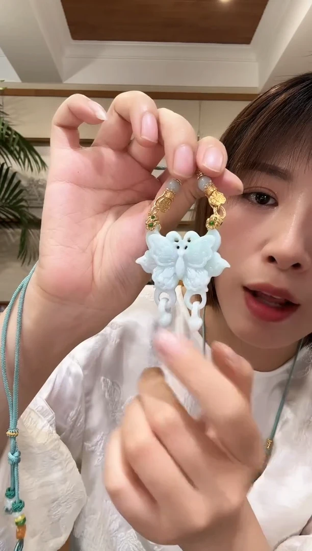 翡翠未镶嵌颈饰国风