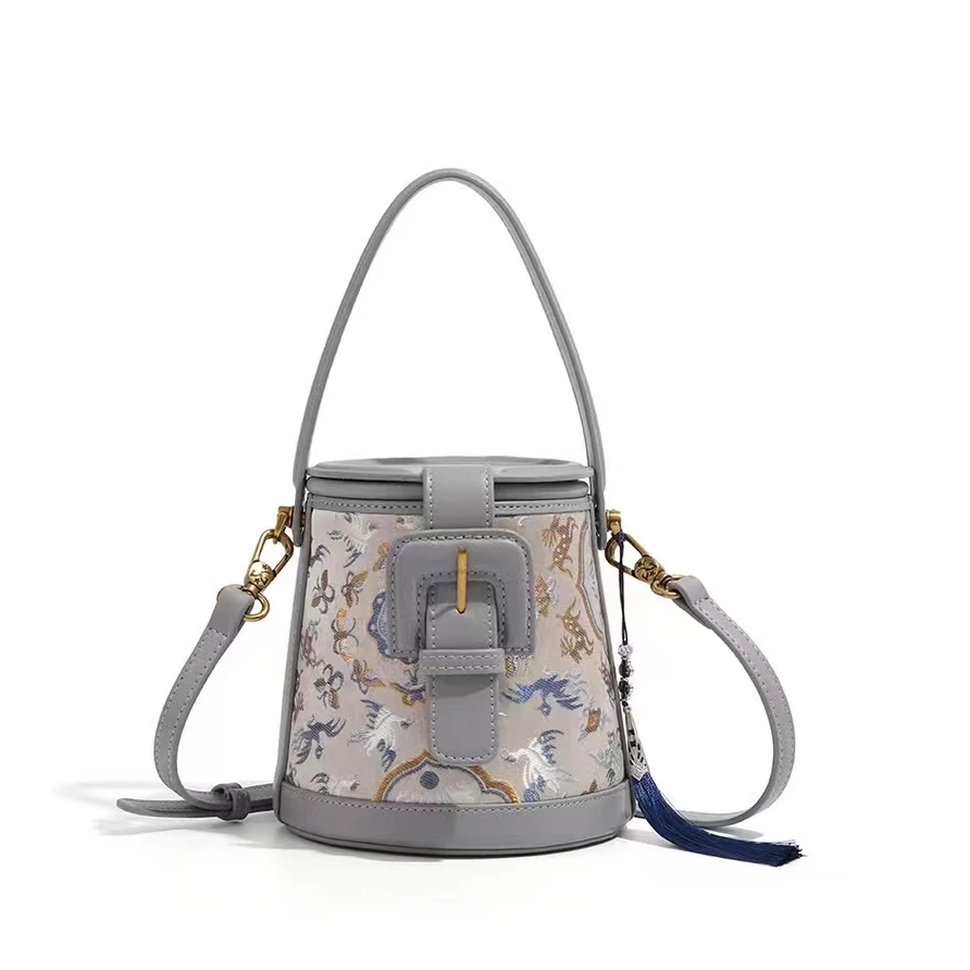 新款夏季轻奢百搭复古斜跨包包A802