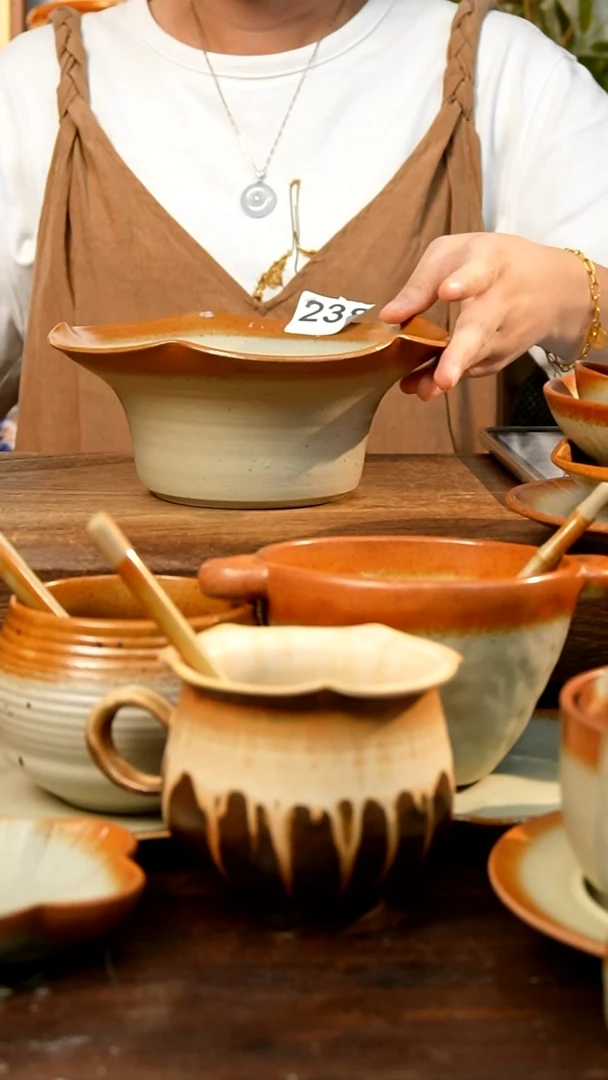 盘高颜值粗陶餐具限时抢购