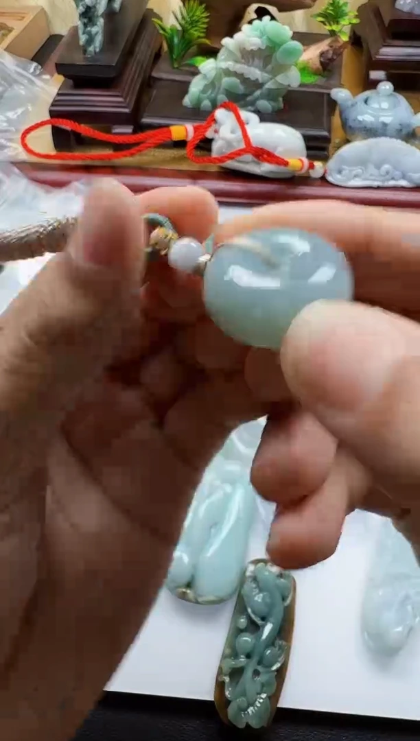 吊坠(不含链)未镶嵌翡翠1
