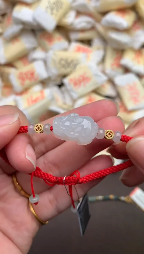 翡翠挂件未镶嵌—