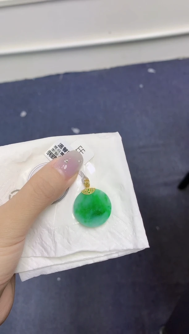 颈饰18K金镶嵌翡翠天然缅甸翡翠A货百元以上9元证书费自理