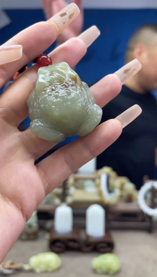 和田玉未镶嵌颈饰1