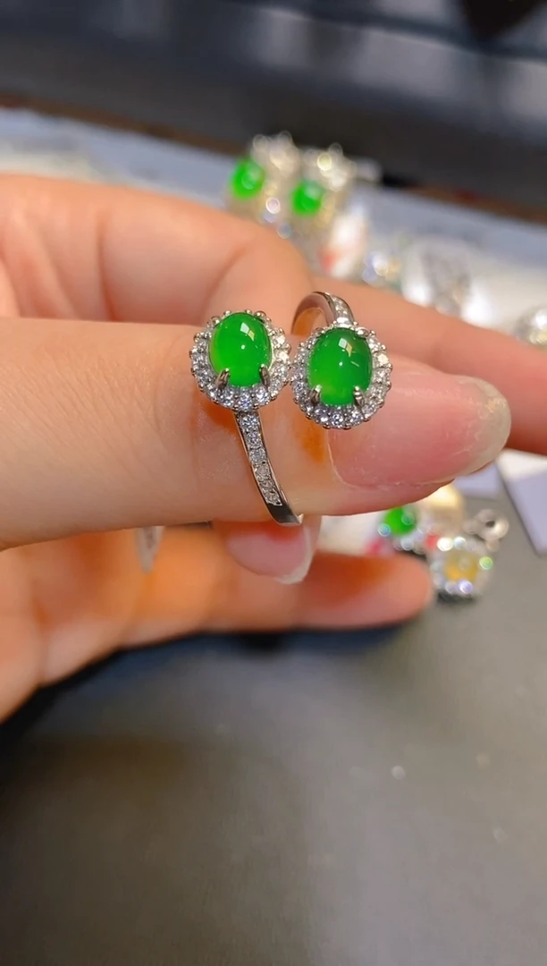 翡翠银S925镶嵌耳饰天然