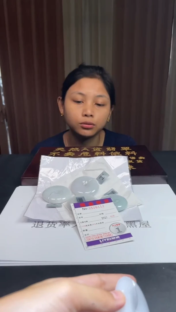 未镶嵌定制翡翠未抛光毛货多样性发其一拍一发一