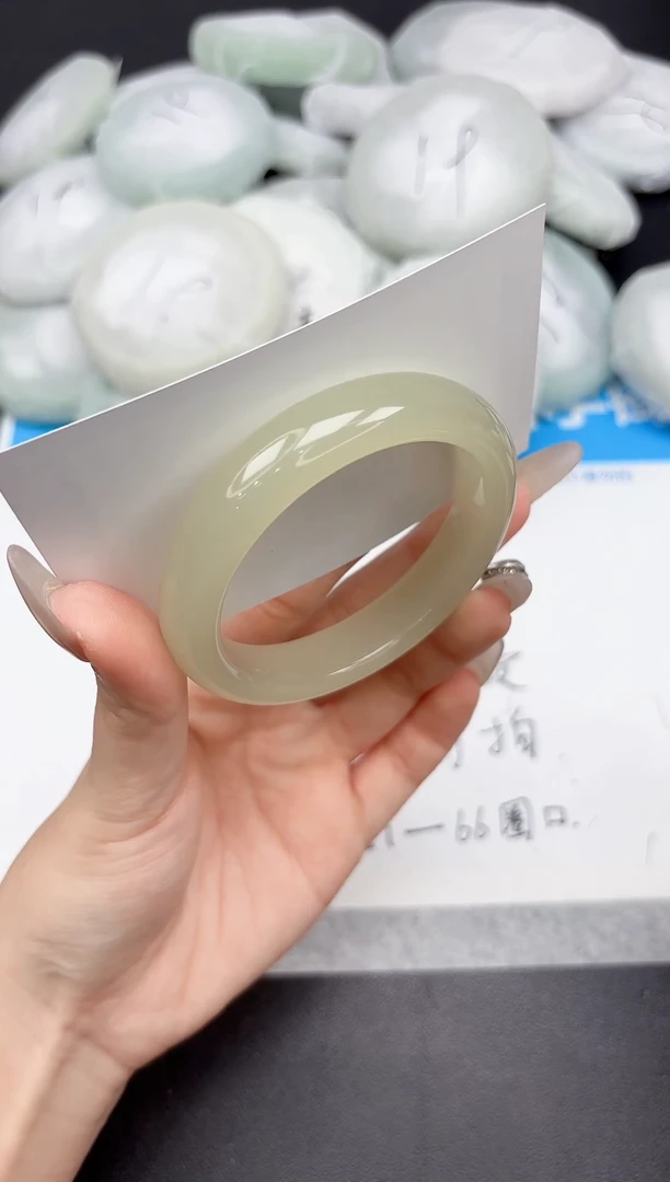 未镶嵌手镯石英质玉334-55-56