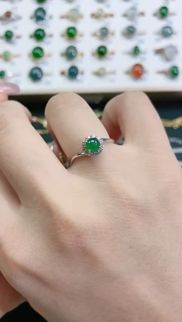翡翠戒指银S925镶嵌天然翡翠