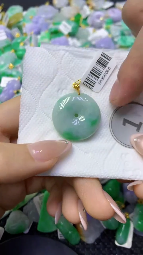 颈饰未镶嵌翡翠天然缅甸翡翠A货