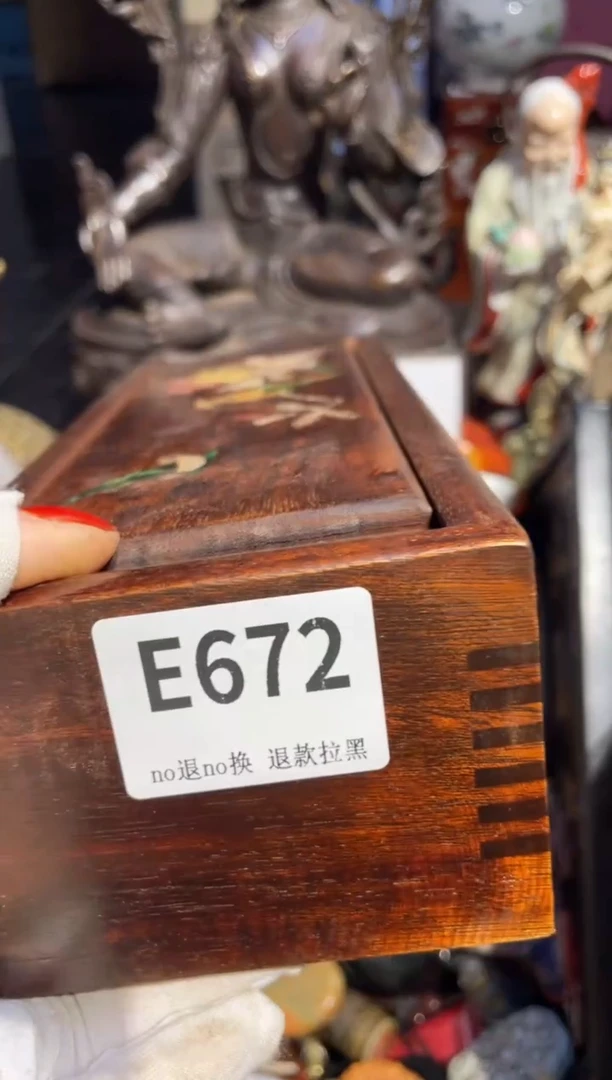 瓷片小*表姐直播所见所得