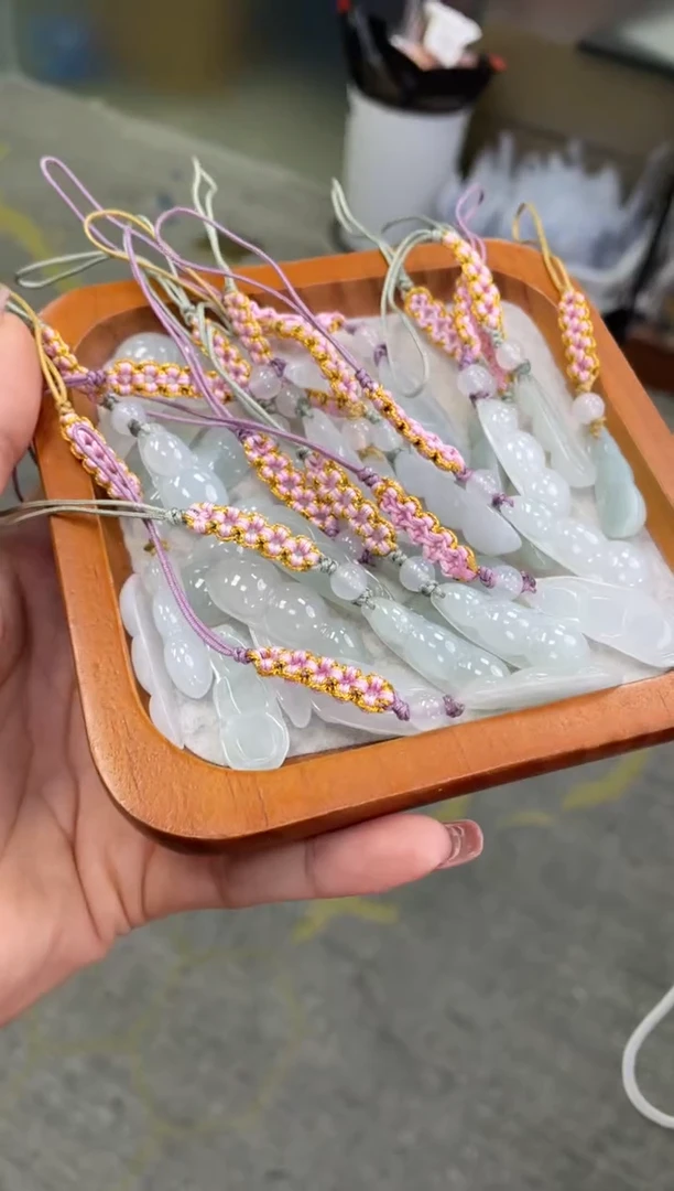 吊坠(不含链)未镶嵌翡翠福豆   多样性发货发一件