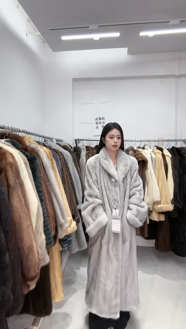 120长 小橙子皮草直播间