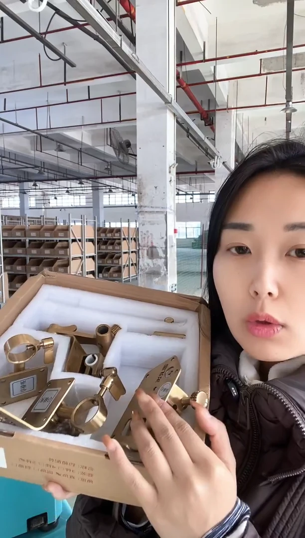 宝飞龙不锈钢钓箱配件【直角】金-炮台套装