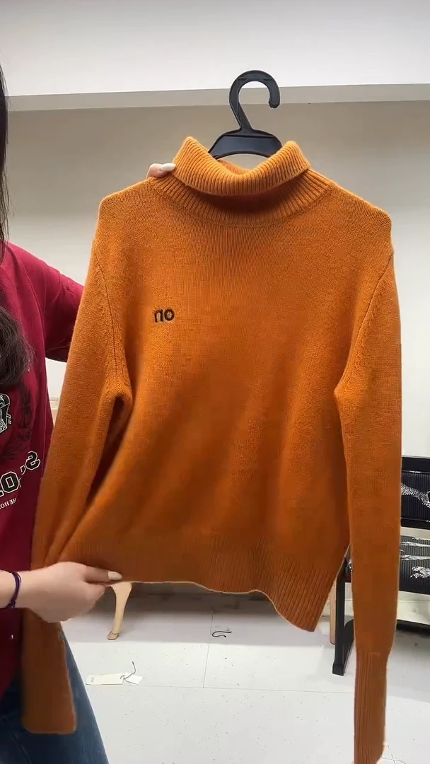 暖橘色经典羊毛上衣