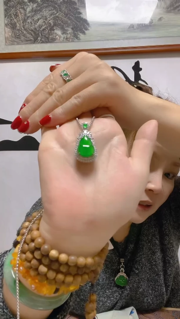 颈饰未镶嵌翡翠天然A货 假一罚四