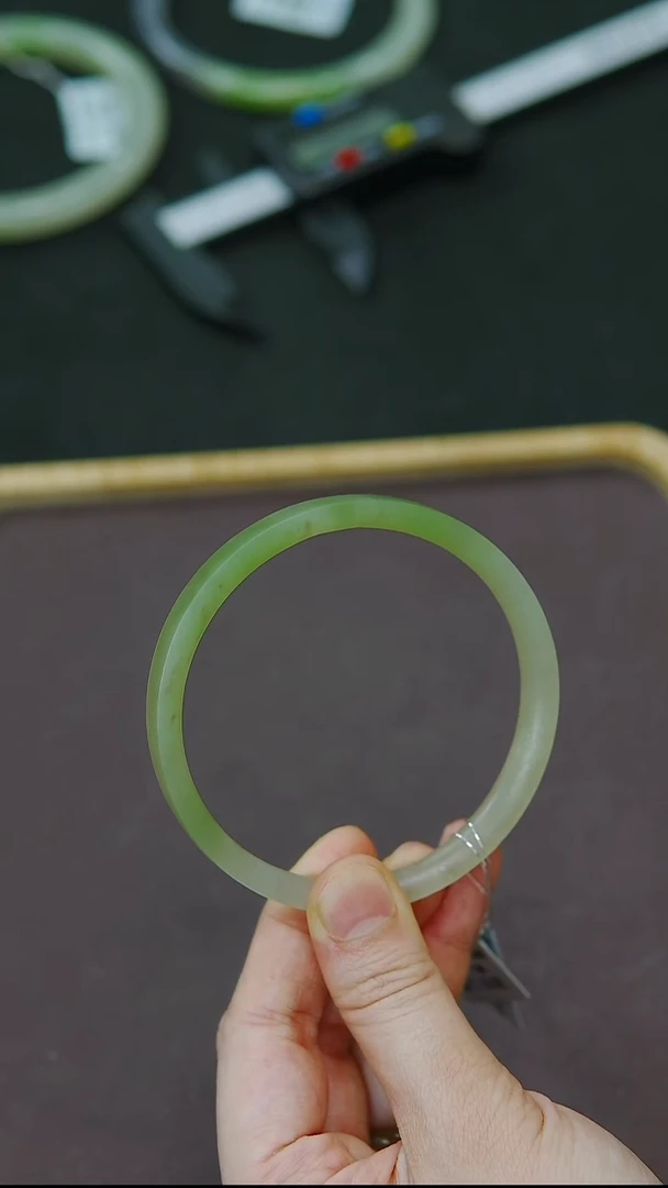 未镶嵌手镯和田玉59-60圈口特色方镯半山水翠青手镯