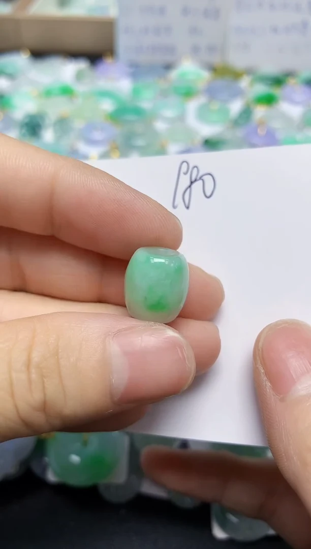 翡翠未镶嵌颈饰天然缅甸翡翠A货