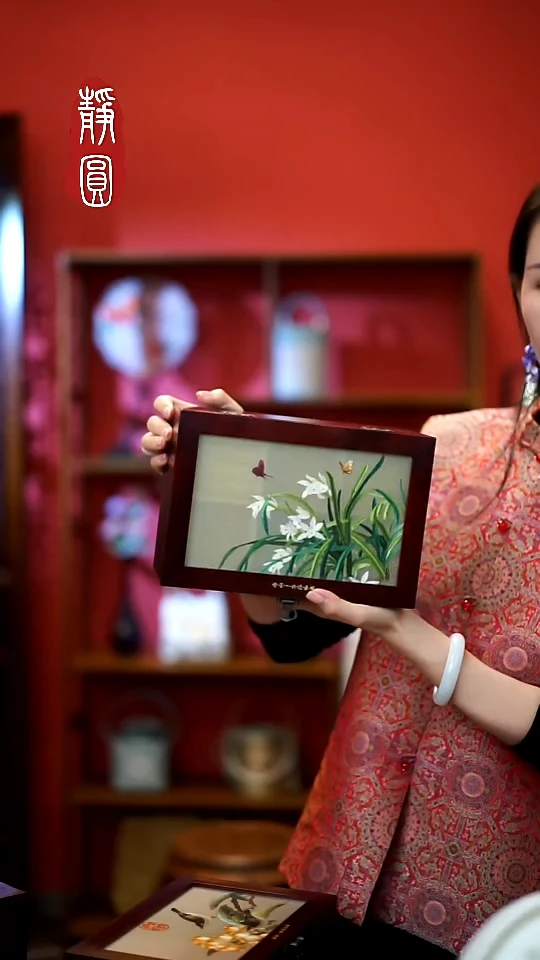 织绣待***开纯手工非遗苏绣【木质首饰盒兰花】