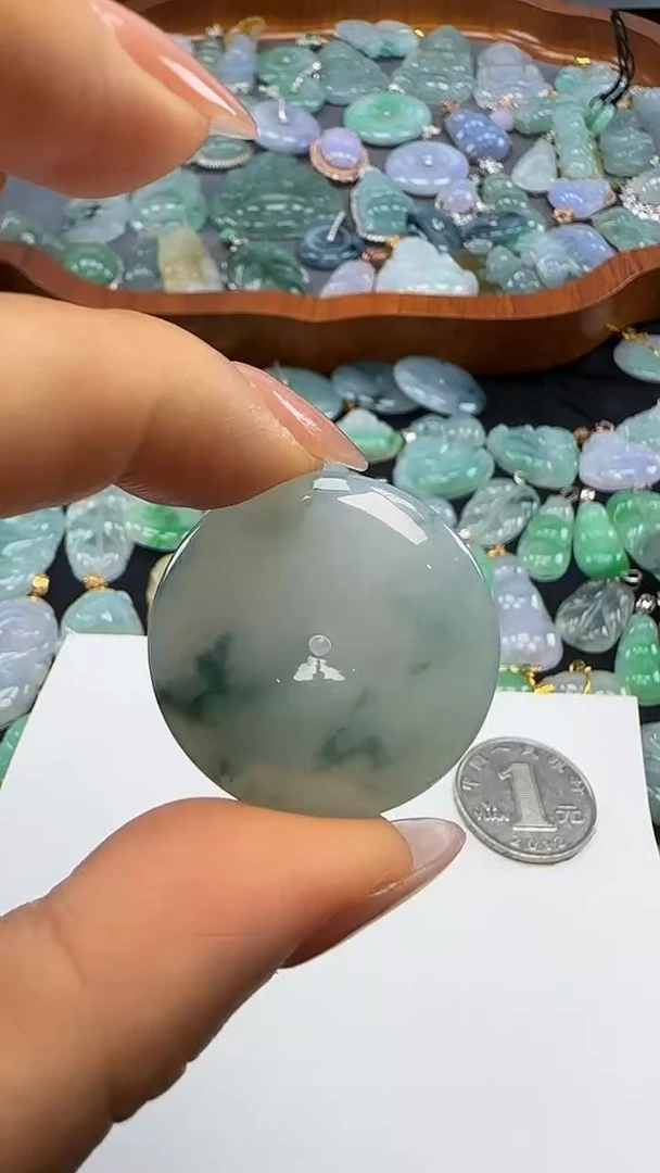 翡翠未镶嵌吊坠(不含链)平安扣