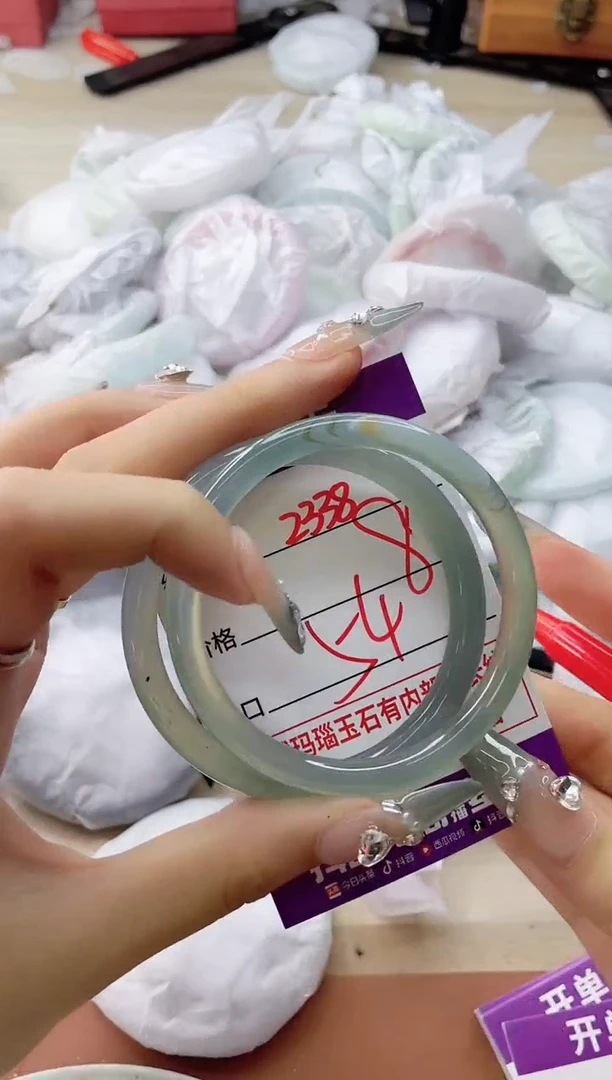 玛瑙/玉髓手镯未镶嵌2338