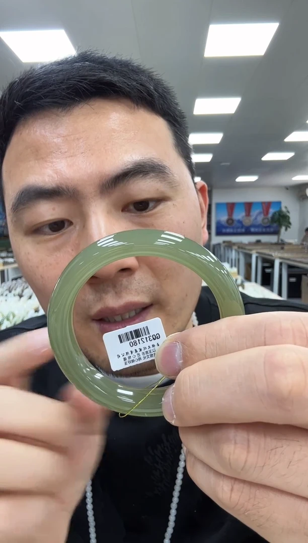 未镶嵌手镯和田玉56  180