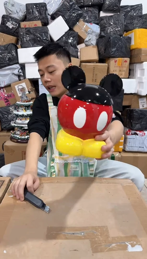 瓷片米奇半身球形罐