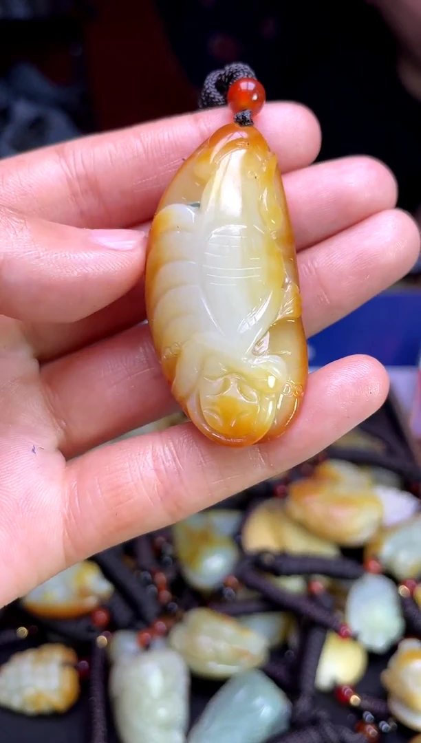 和田玉未镶嵌颈饰1