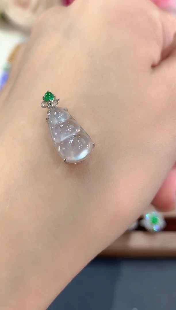吊坠(不含链)18K金镶嵌翡翠a21