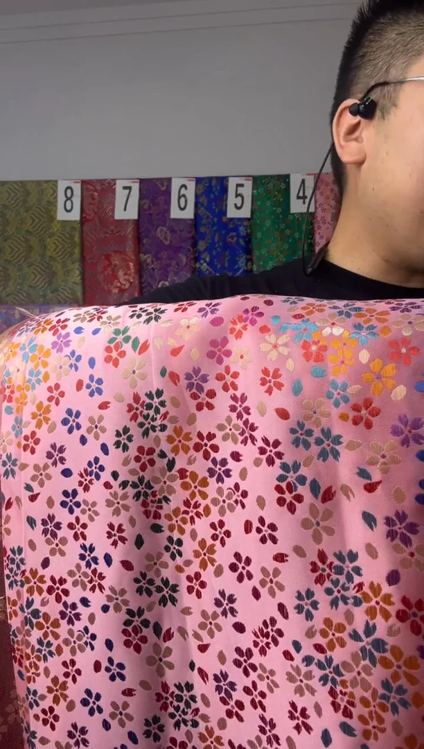 混纺织锦缎小布头60公分长