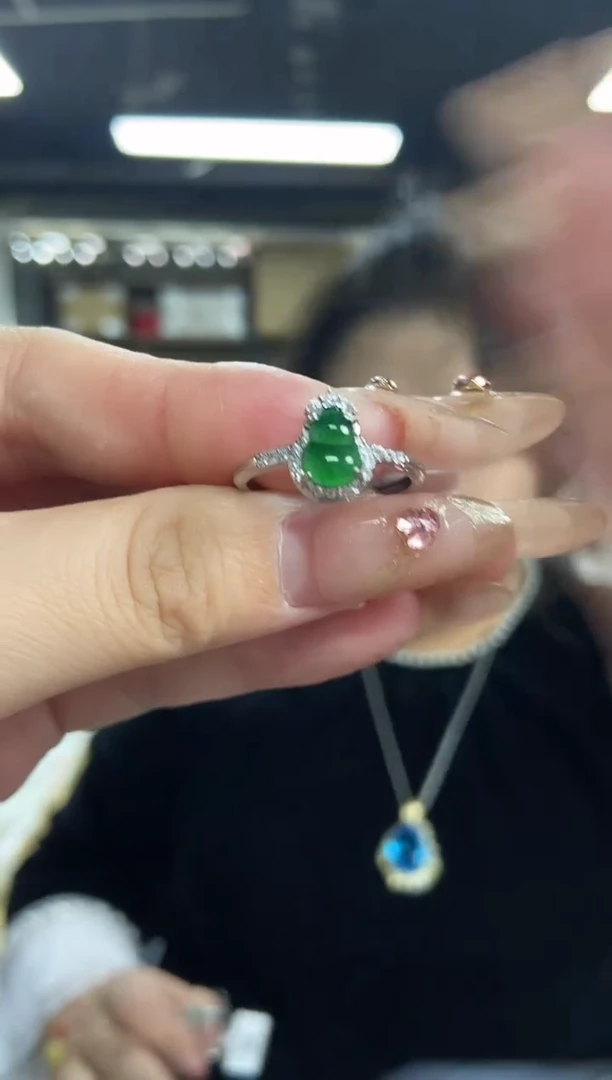 【闪购商品】翡翠戒指未镶嵌多样性发其一颜色微差