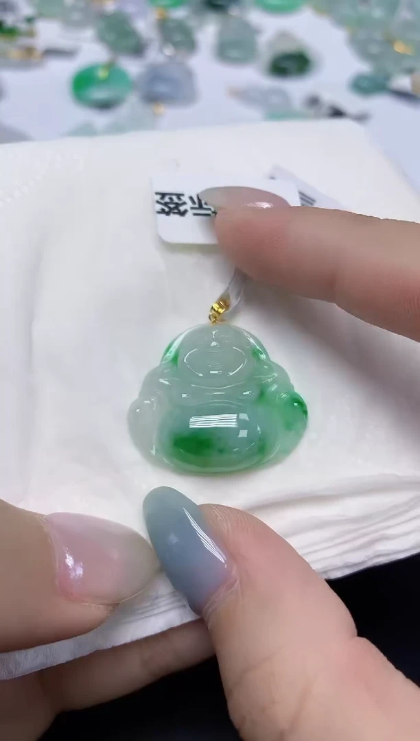 翡翠18K金镶嵌颈饰天然缅甸翡翠A货