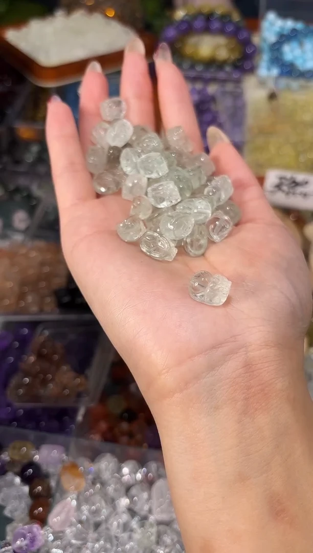 【闪购商品】水晶手串未镶嵌绿水晶貔貅一个宽卡8+