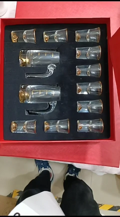 瓷金箔白酒具二壶十杯