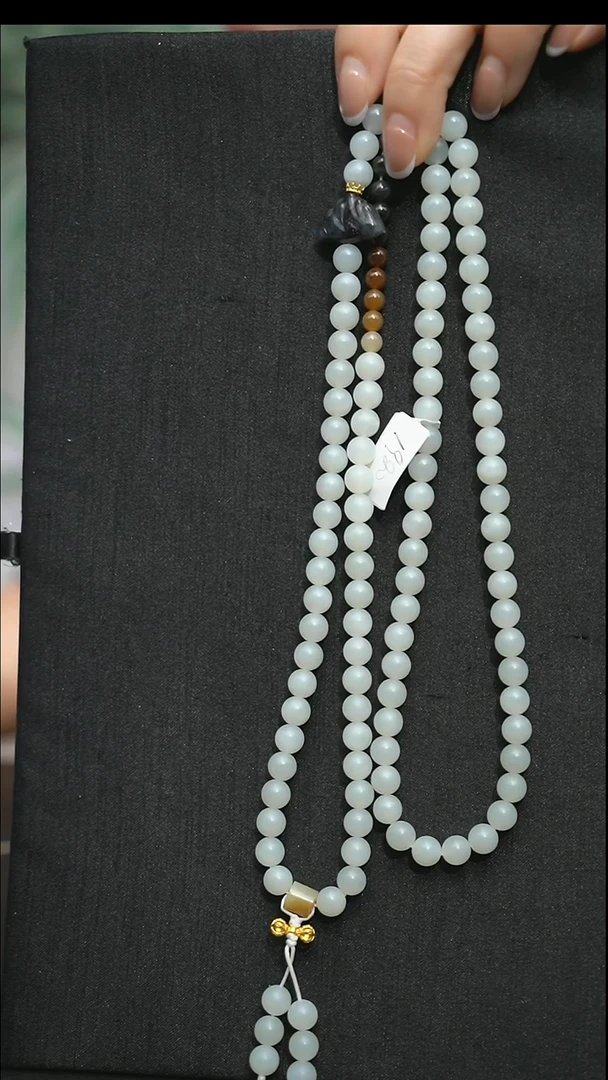 颈饰未镶嵌和田玉豆**奶颈饰 未镶嵌 和田玉 豆*奶