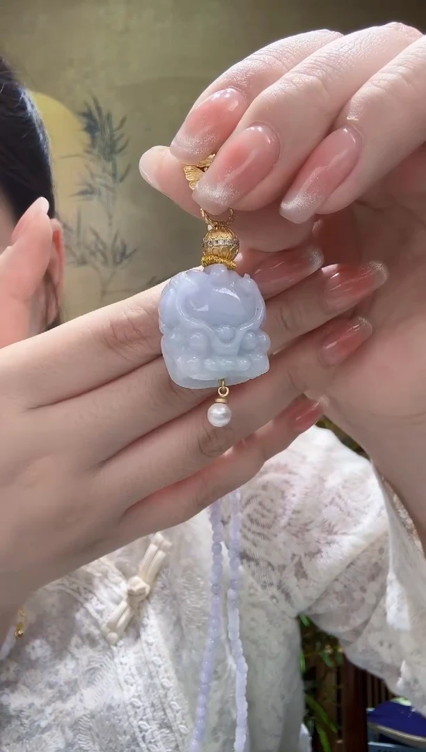 翡翠未镶嵌颈饰吊坠